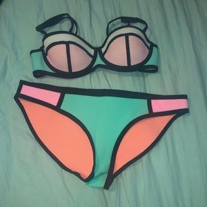 Triangl Bikini